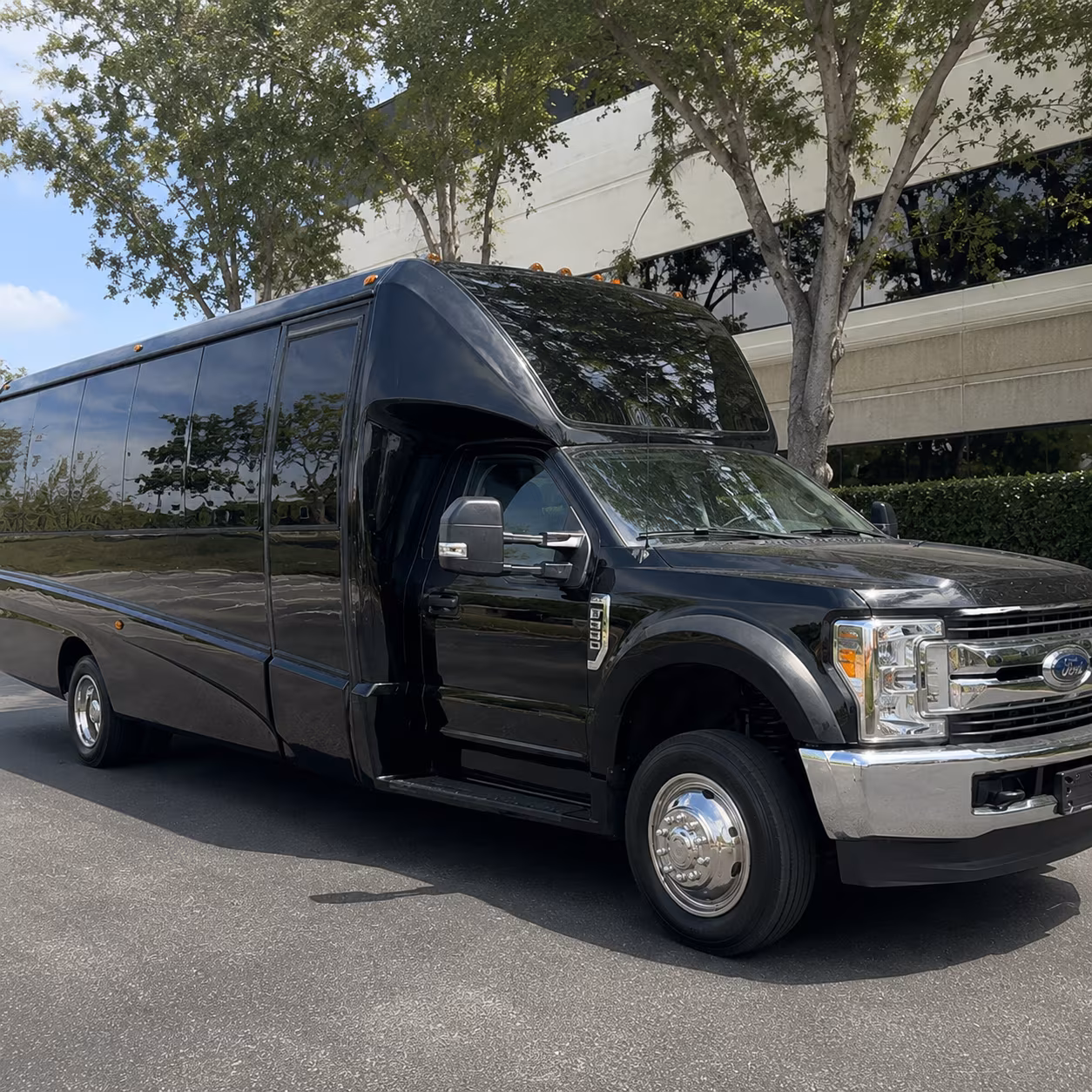 bachelorette party bus rentals for wine and brewery tours in the rgv