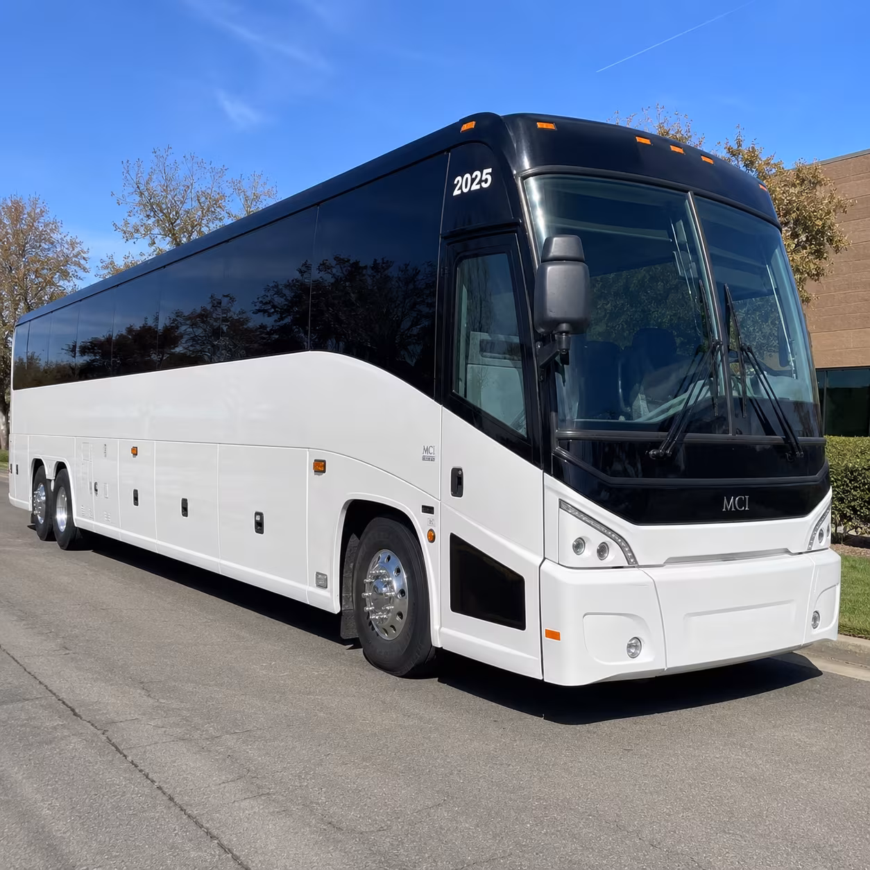 buses for nature and birding field trips at quinta mazatlan and the national butterfly center