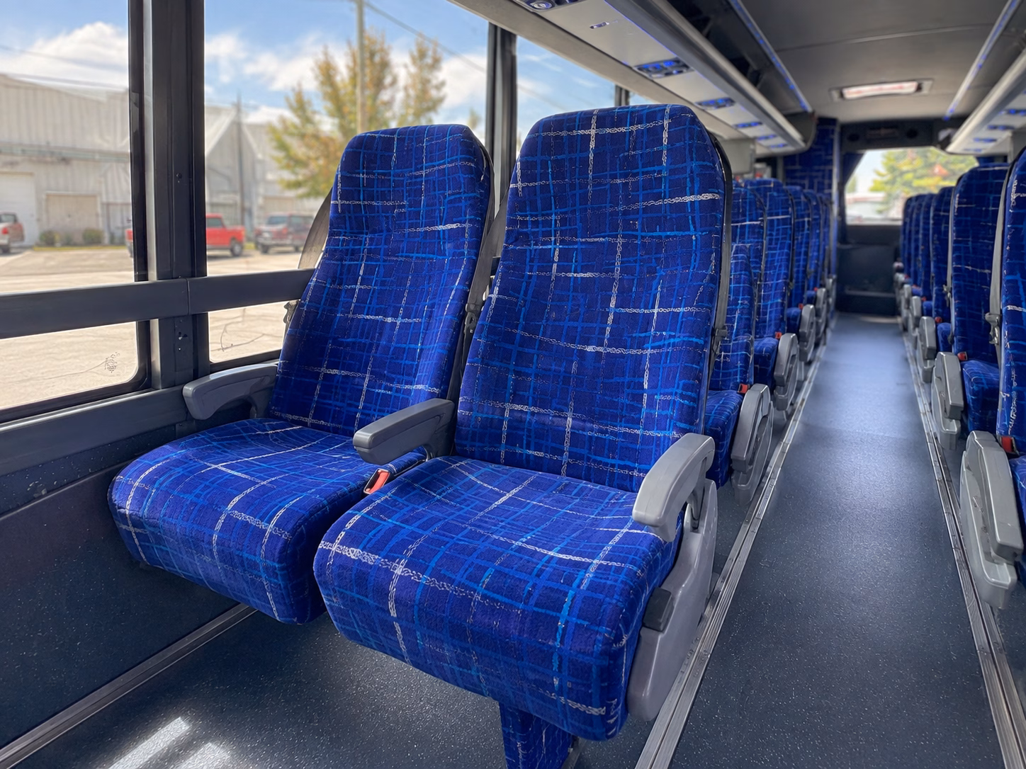charter buses for utrgv vaqueros basketball and baseball games